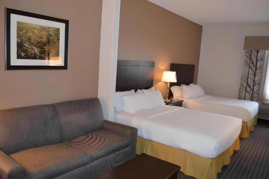 Holiday Inn Express & Suites Winner By Ihg Exterior foto